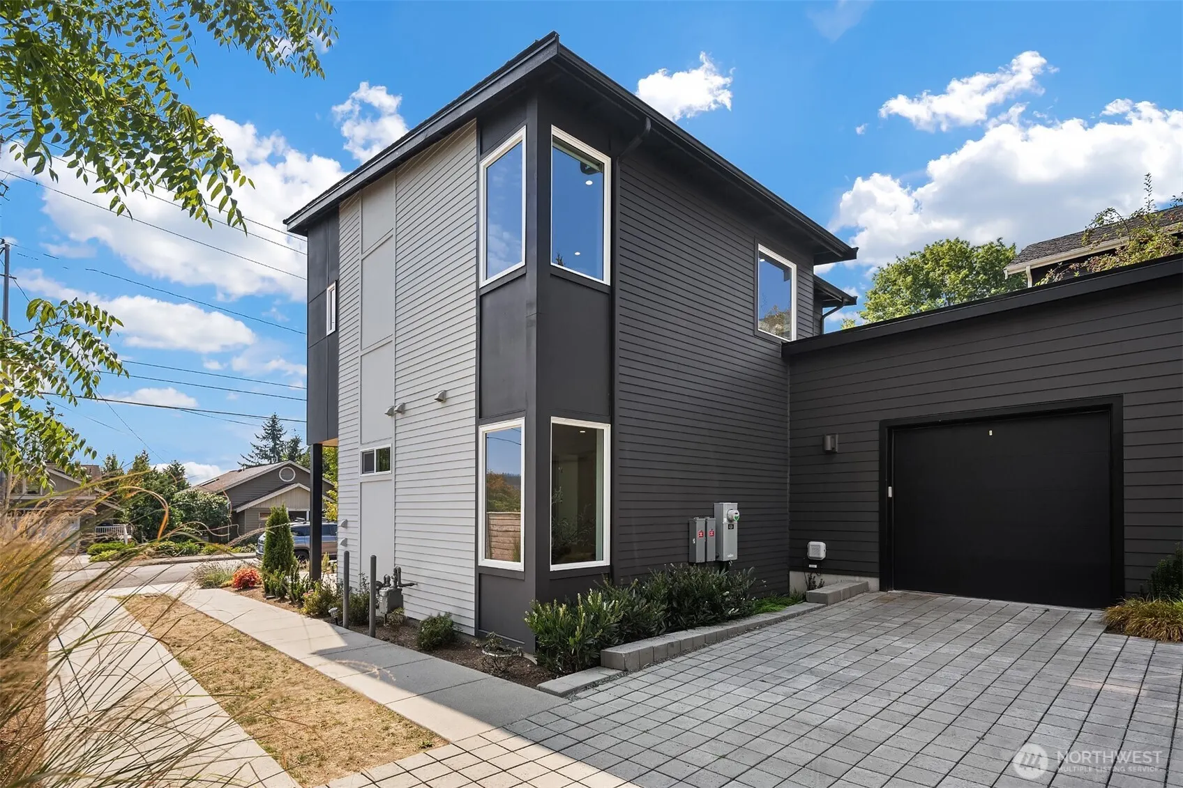 436 10th Avenue #A, Kirkland, WA 98033