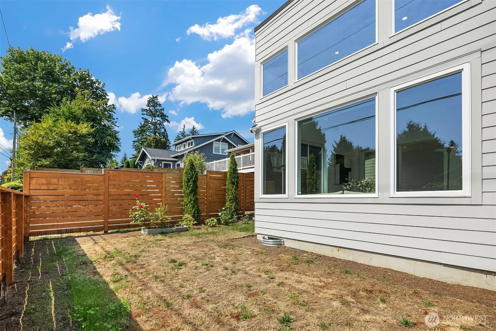 436 10th Avenue #A, Kirkland, WA 98033