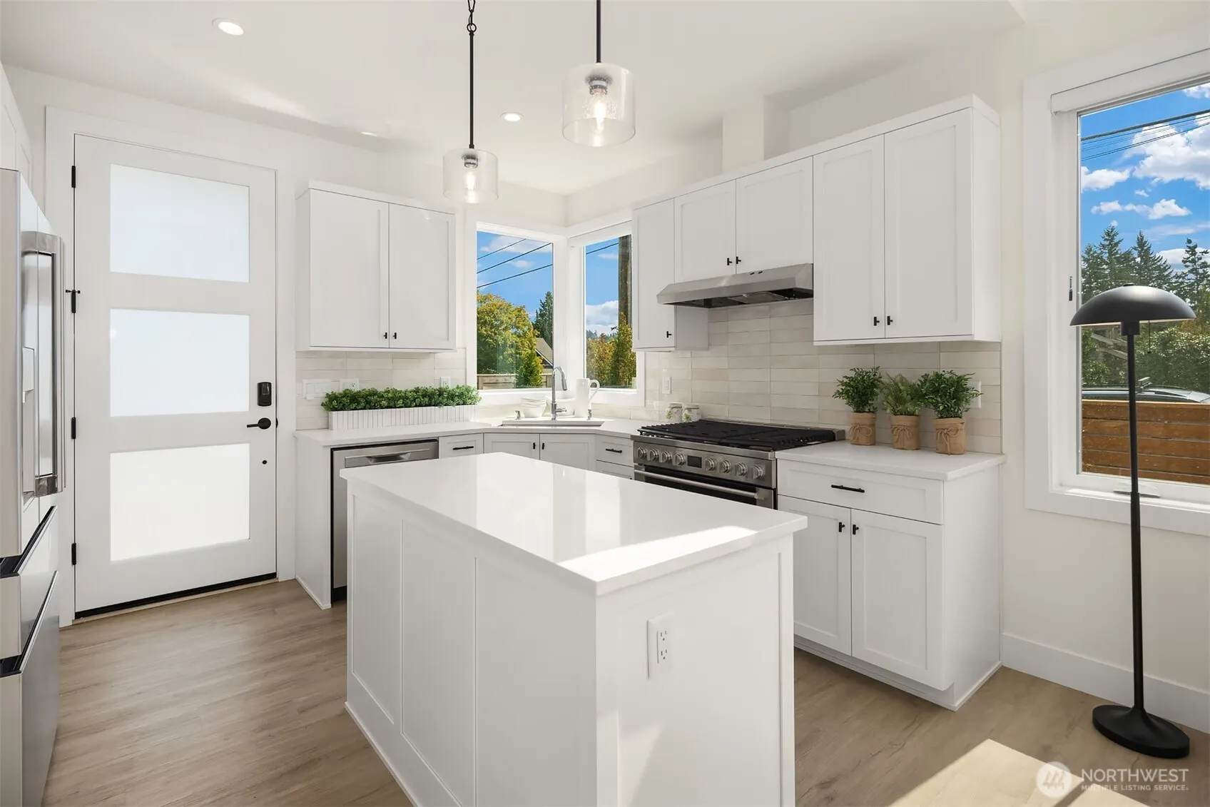 436 10th Avenue #A, Kirkland, WA 98033