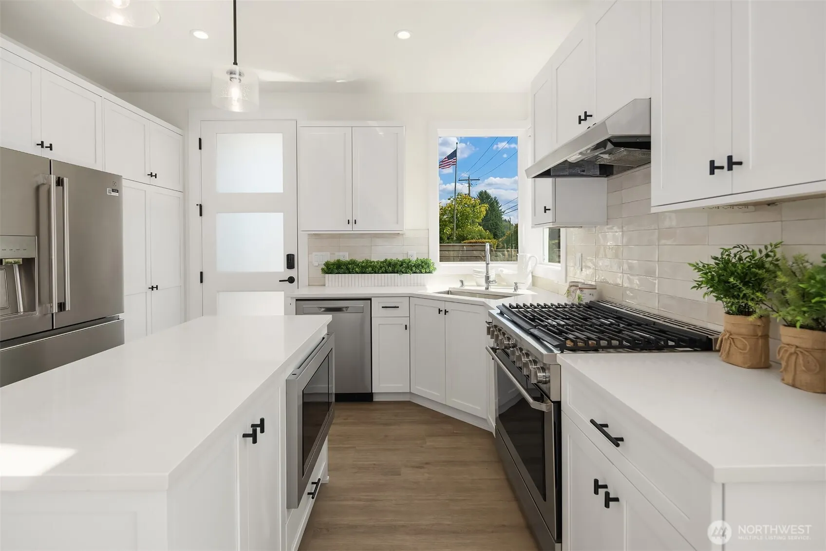 436 10th Avenue #A, Kirkland, WA 98033
