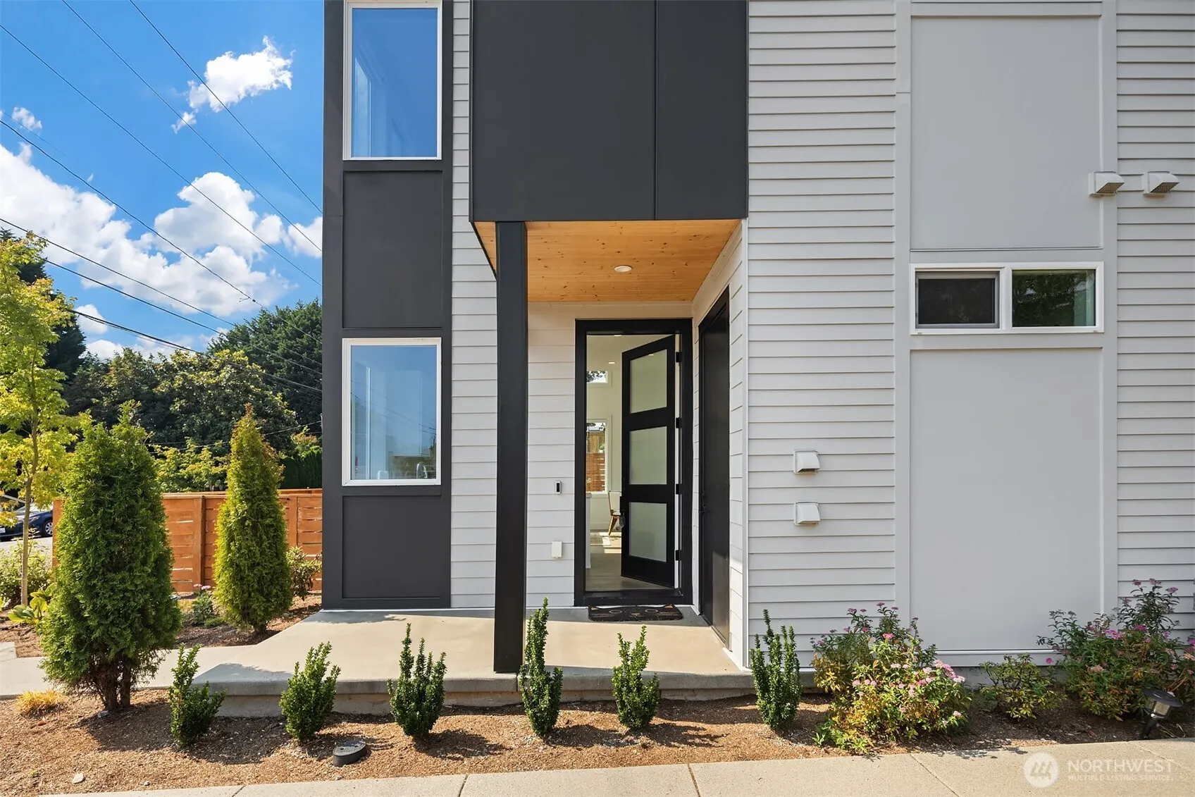 436 10th Avenue #A, Kirkland, WA 98033
