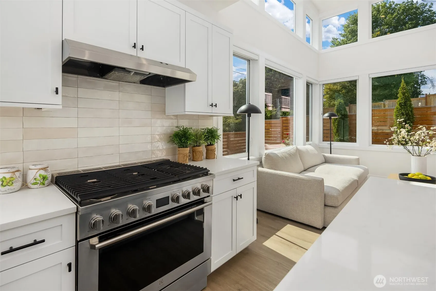 436 10th Avenue #A, Kirkland, WA 98033