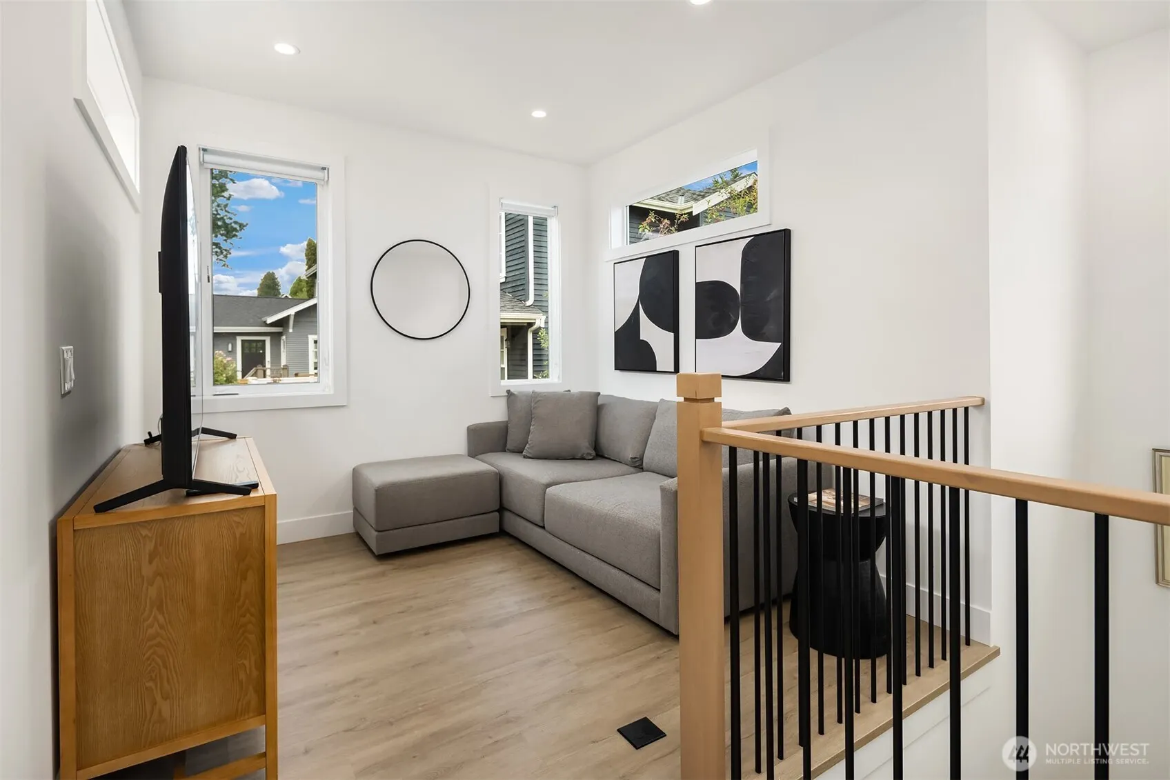 436 10th Avenue #A, Kirkland, WA 98033