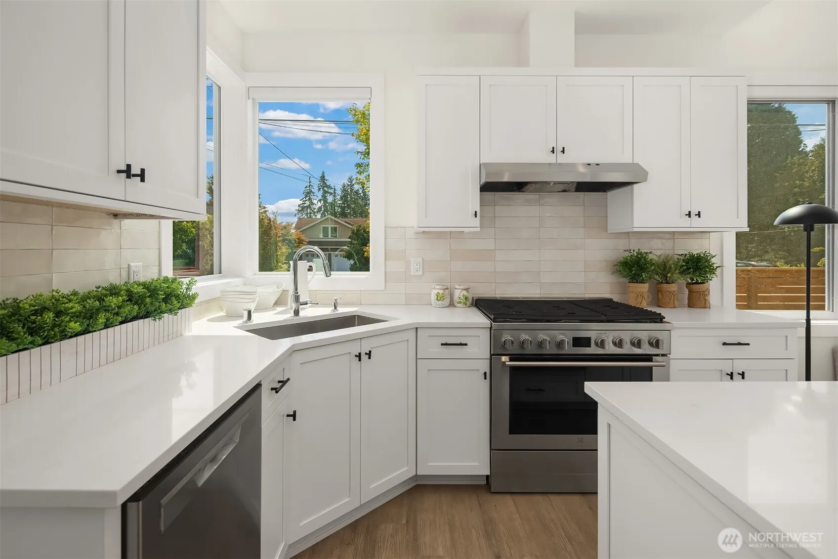 436 10th Avenue #A, Kirkland, WA 98033