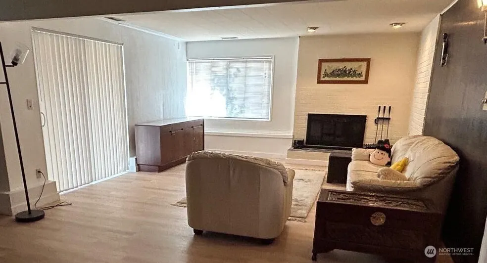 2230 137th Place SE, Bellevue, WA 98005