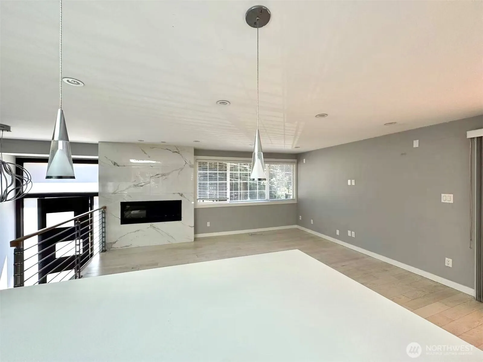 15662 Main St , Bellevue, WA 98008