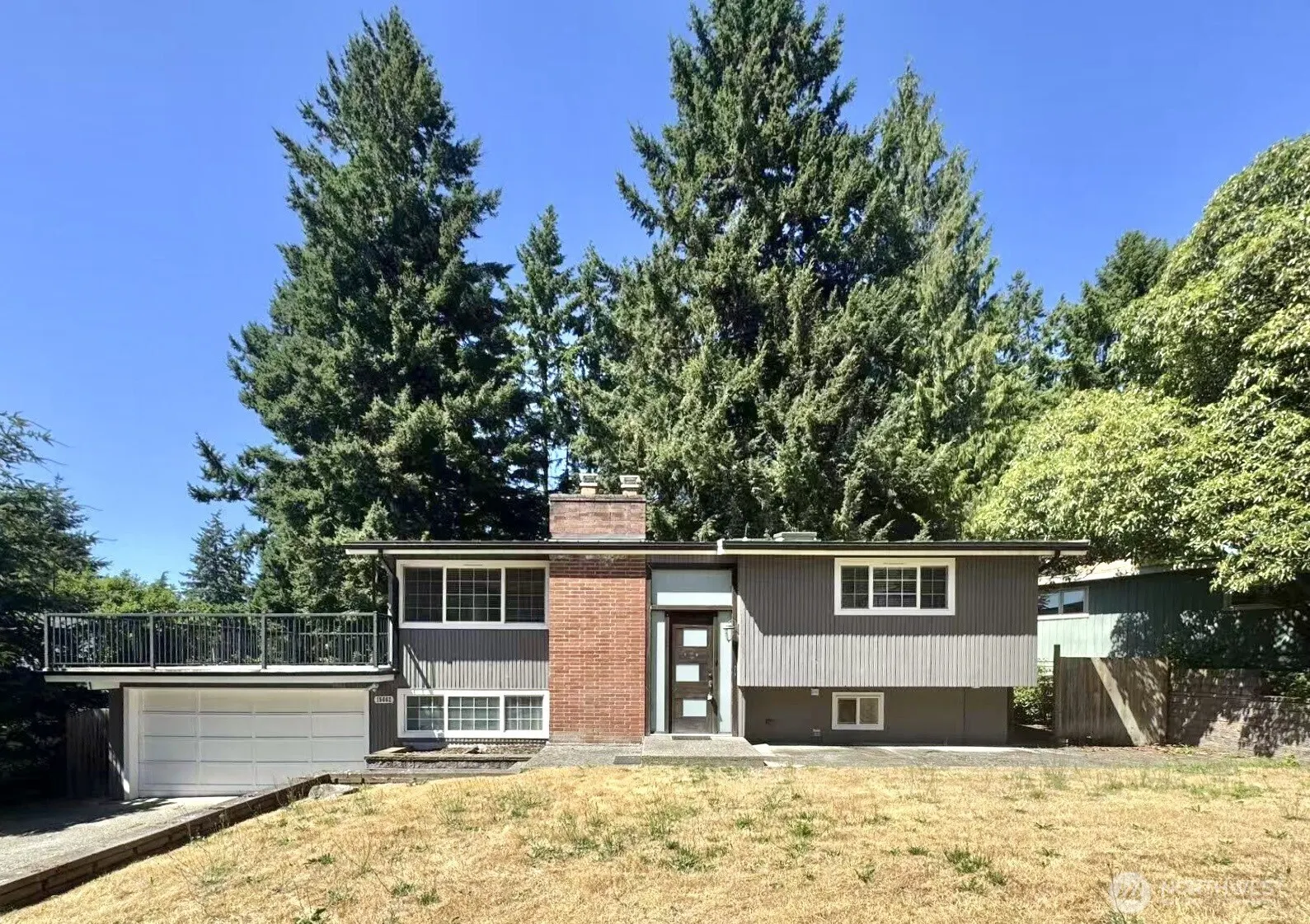 15662 Main St , Bellevue, WA 98008