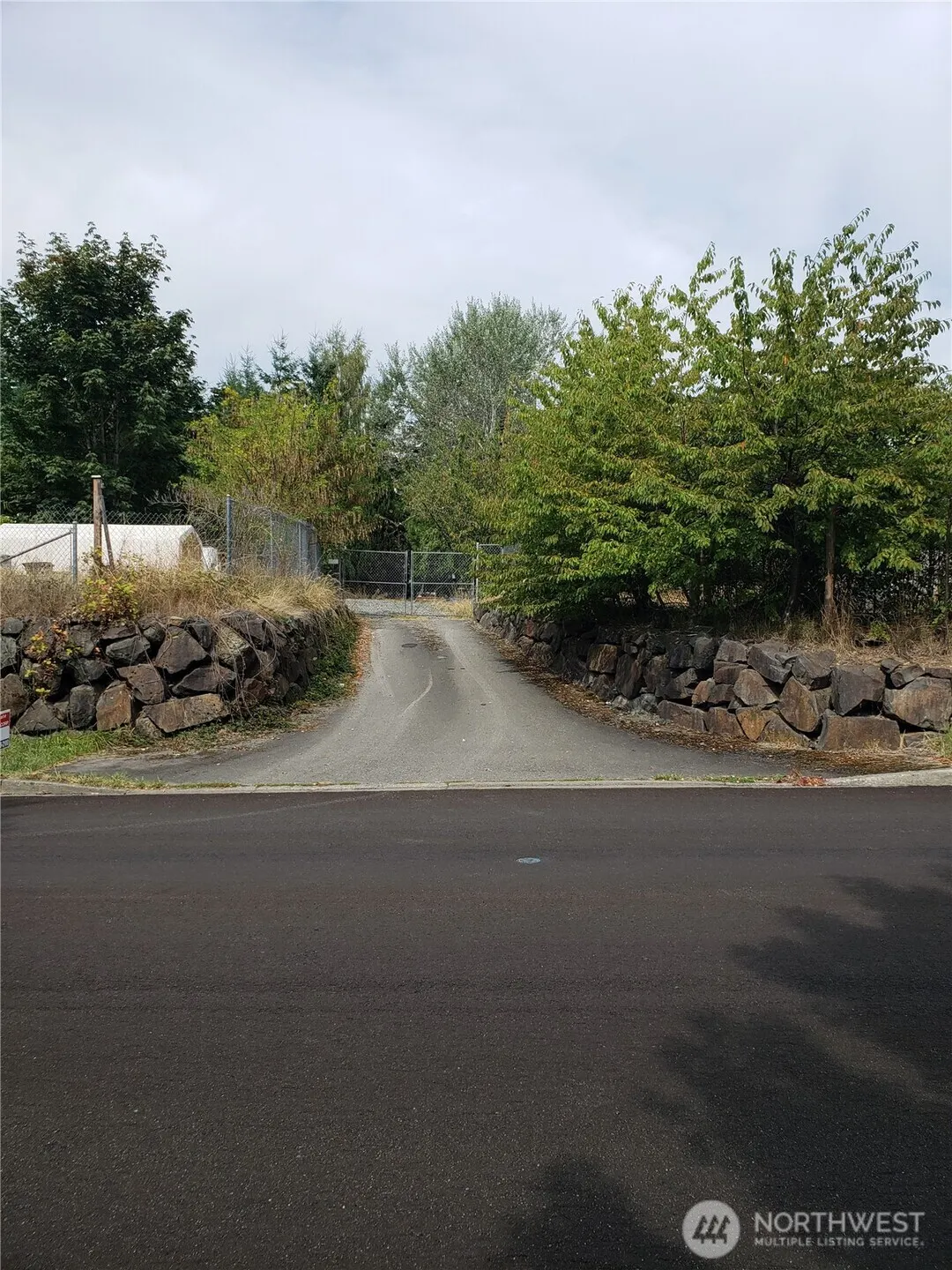 6570 SE 2nd Place , Renton, WA 98059-7074