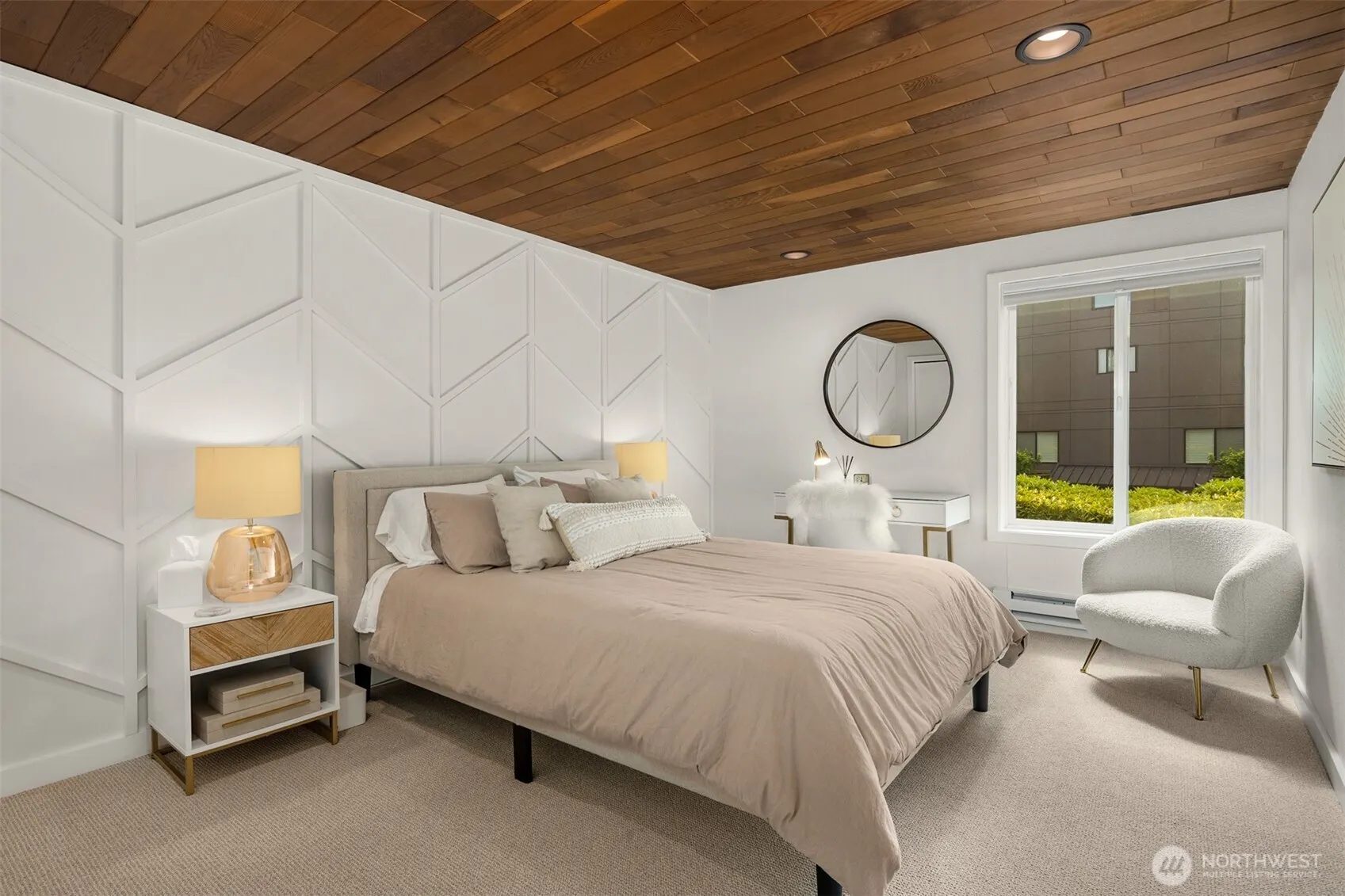 733 Lake Street S #101, Kirkland, WA 98033-6475