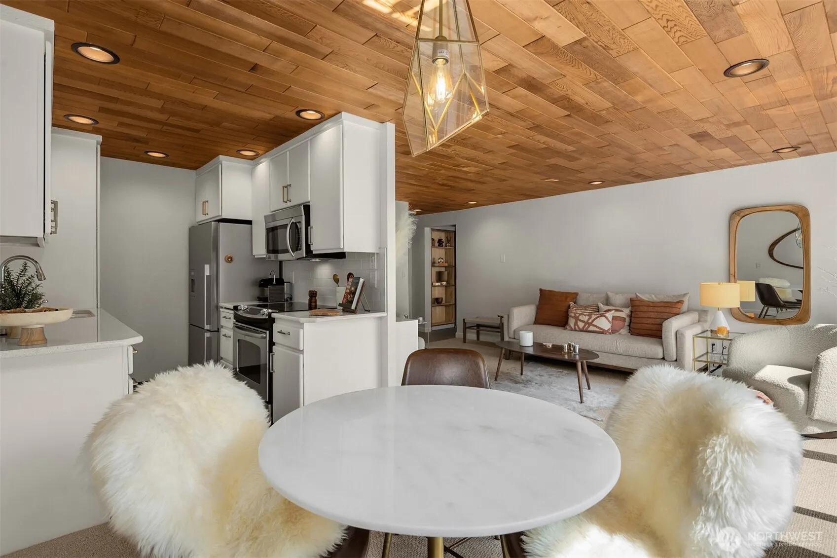 733 Lake Street S #101, Kirkland, WA 98033-6475