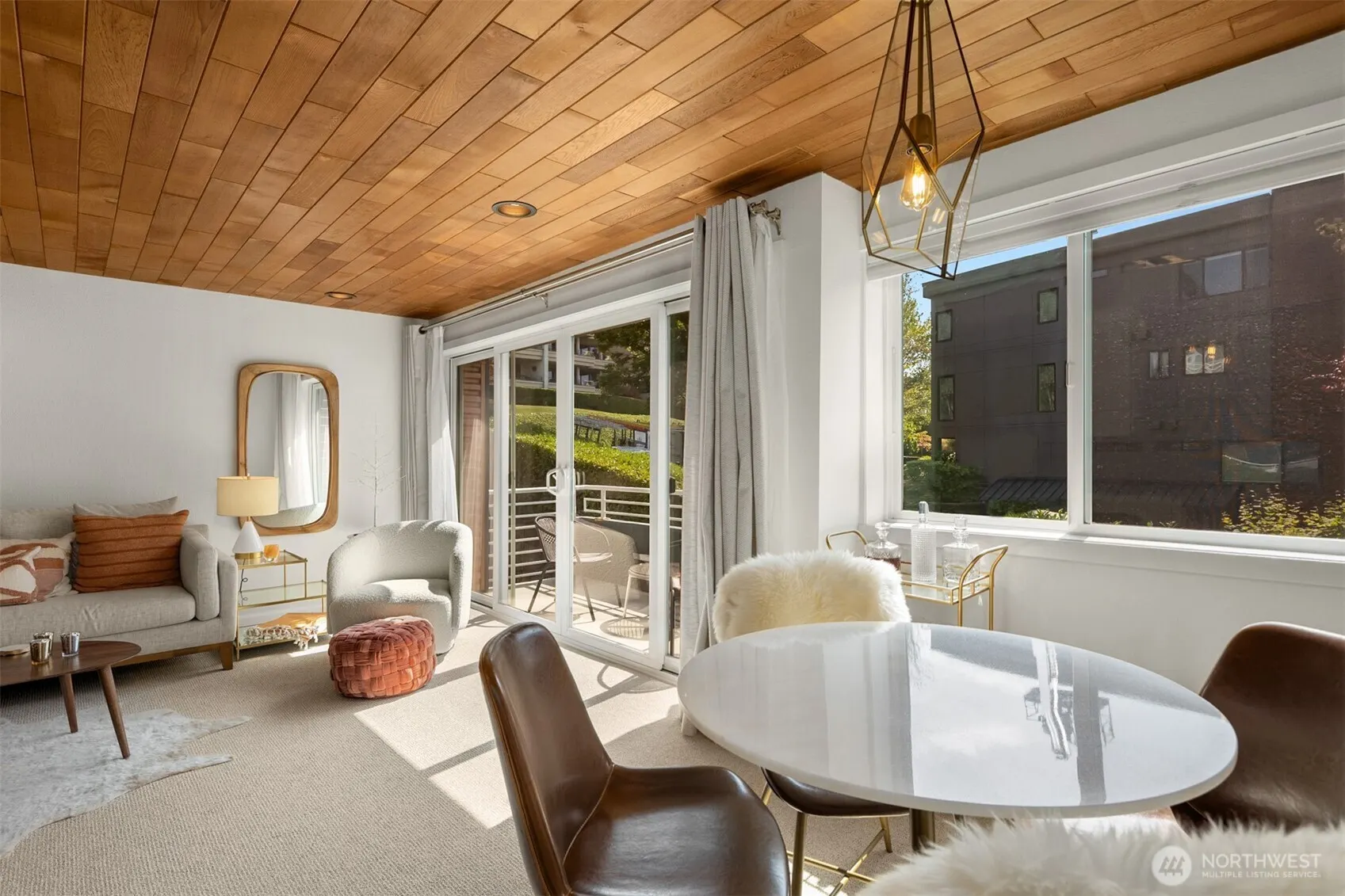 733 Lake Street S #101, Kirkland, WA 98033-6475