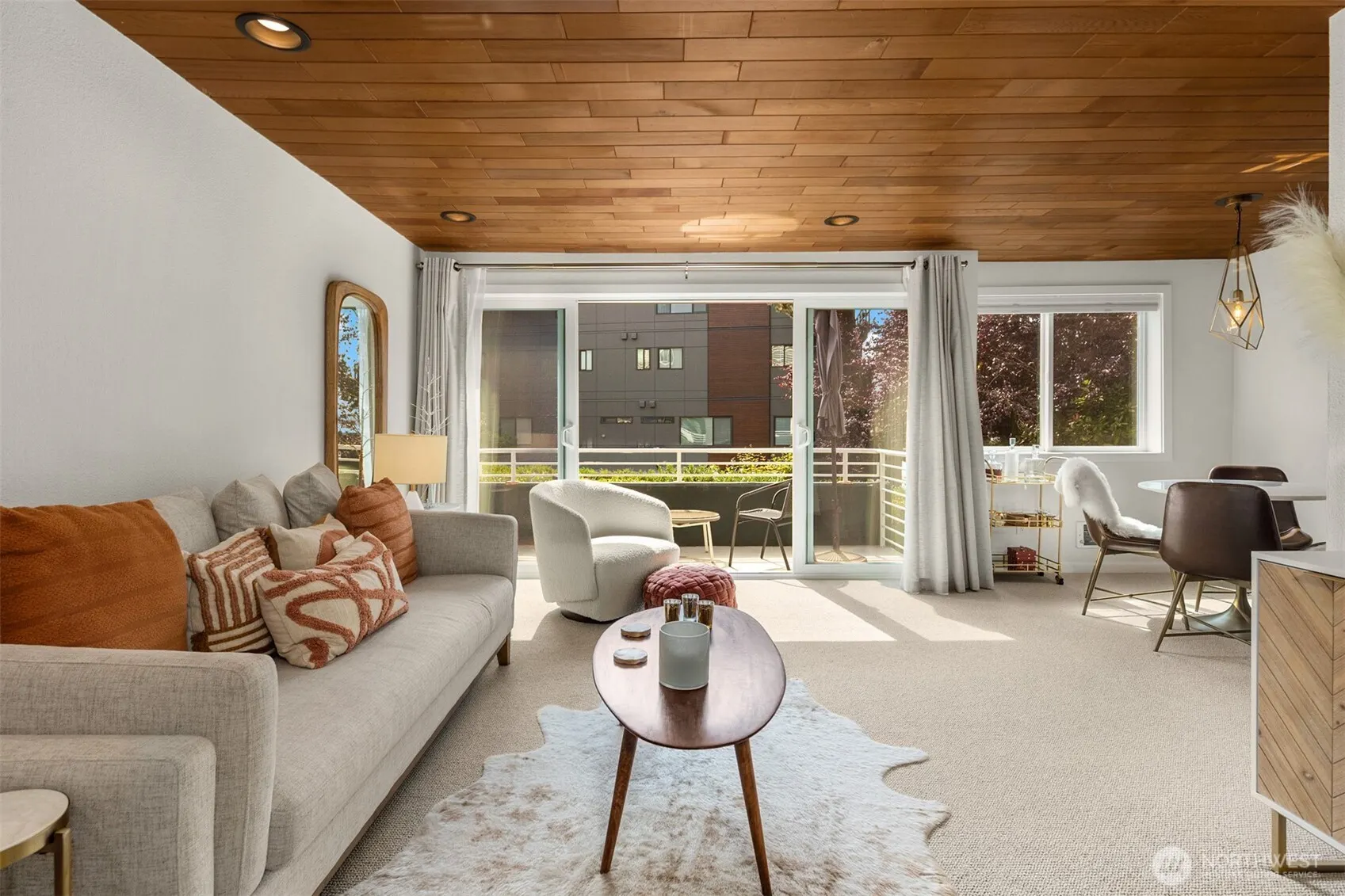 733 Lake Street S #101, Kirkland, WA 98033-6475