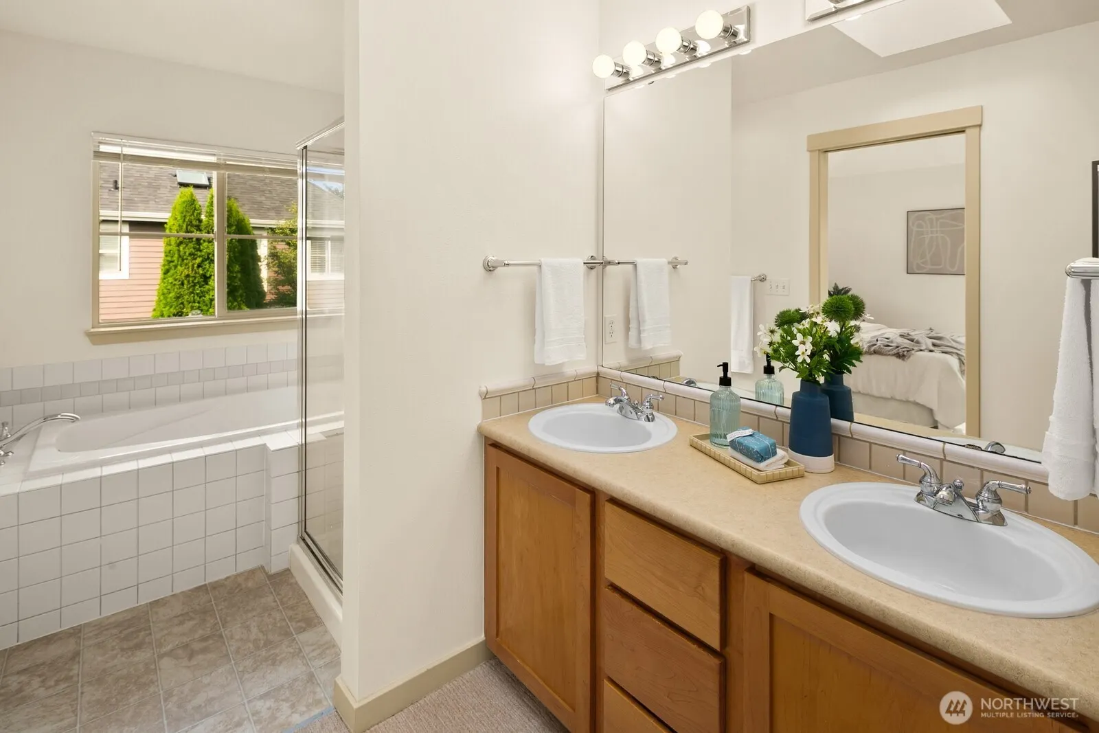 15939 NE 95th Way #12, Redmond, WA 98052