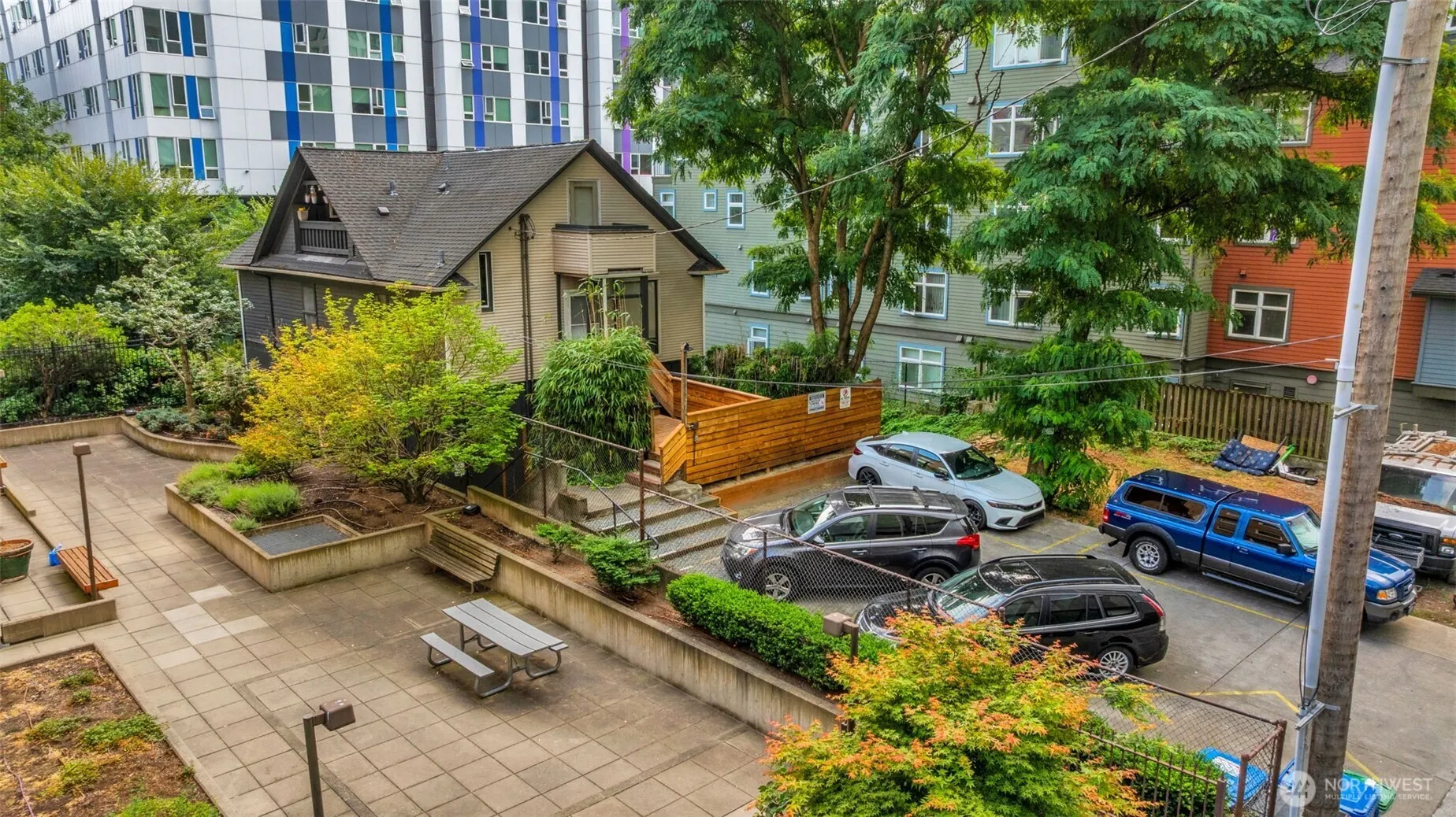 417 Minor Avenue N, Seattle, WA 98109