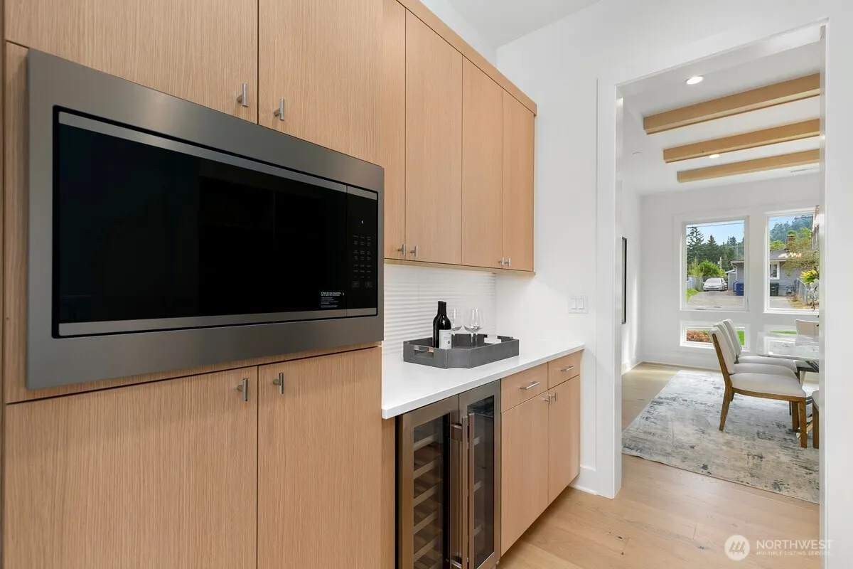 14418 SE 40th Street , Bellevue, WA 98006