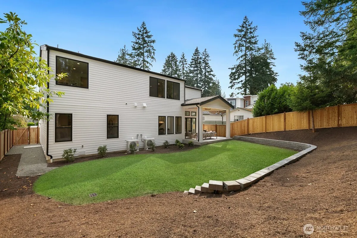 14418 SE 40th Street , Bellevue, WA 98006