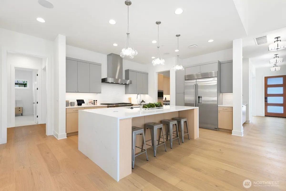 14418 SE 40th Street , Bellevue, WA 98006