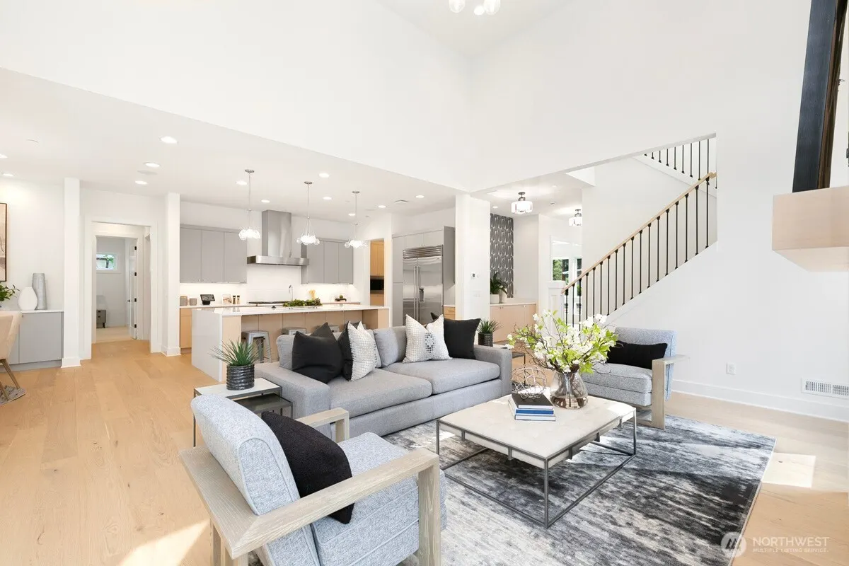 14418 SE 40th Street , Bellevue, WA 98006
