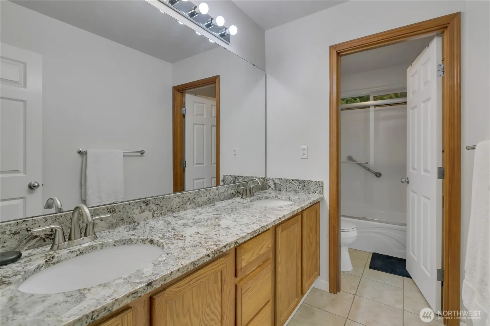 14112 SE 280th Place , Kent, WA 98042