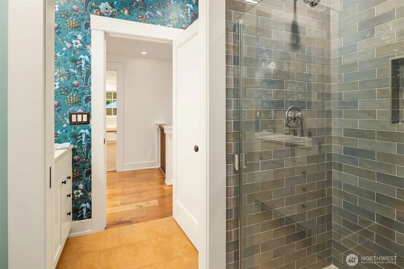 2000 38th Avenue E, Seattle, WA 98112-2411
