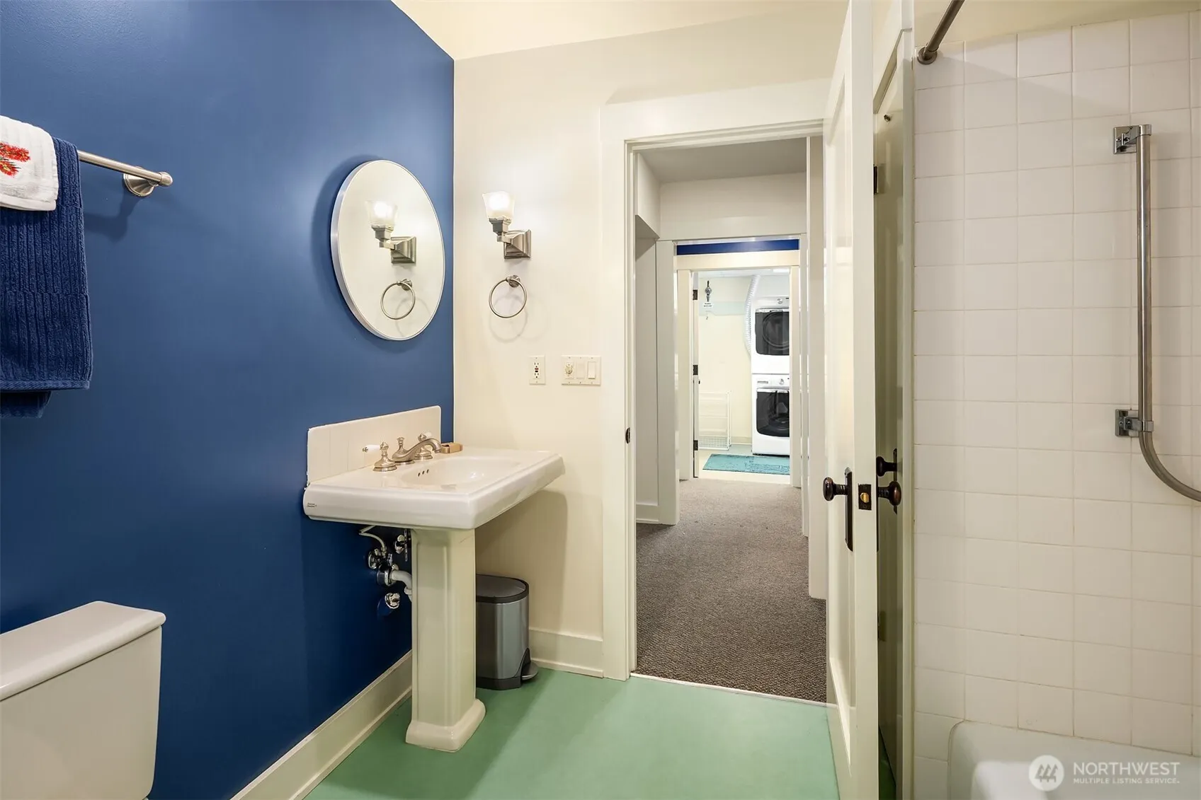 2000 38th Avenue E, Seattle, WA 98112-2411