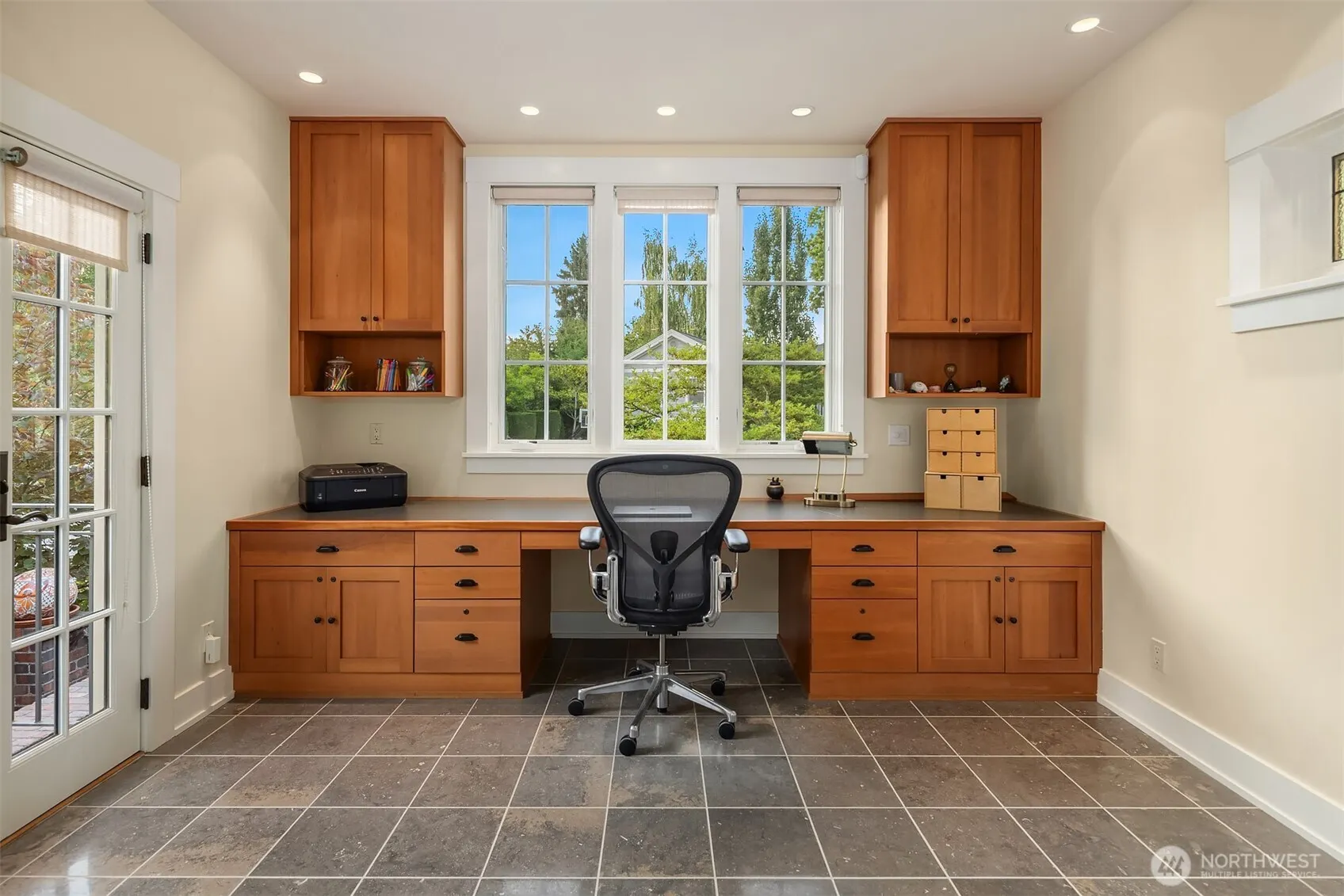 2000 38th Avenue E, Seattle, WA 98112-2411
