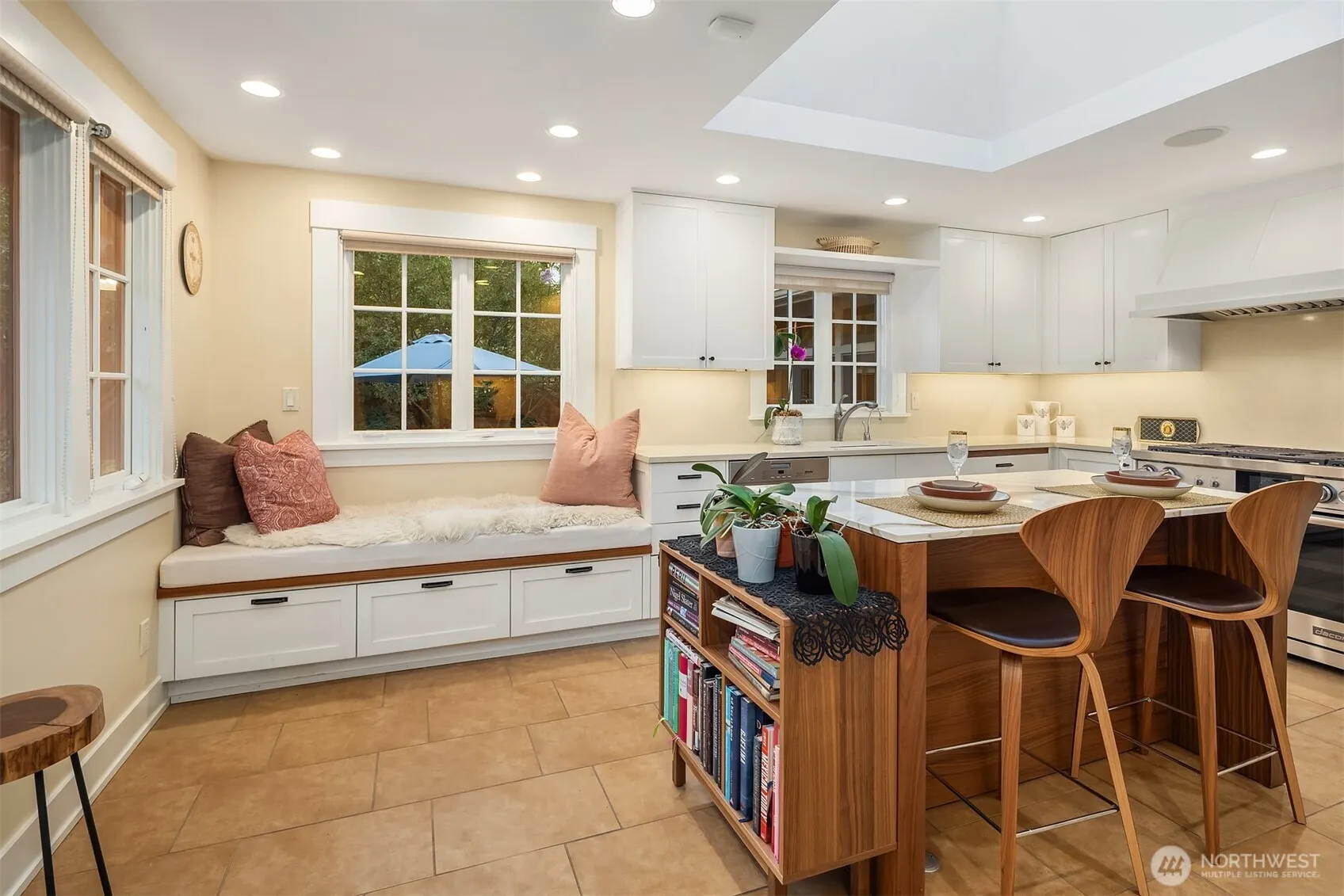 2000 38th Avenue E, Seattle, WA 98112-2411