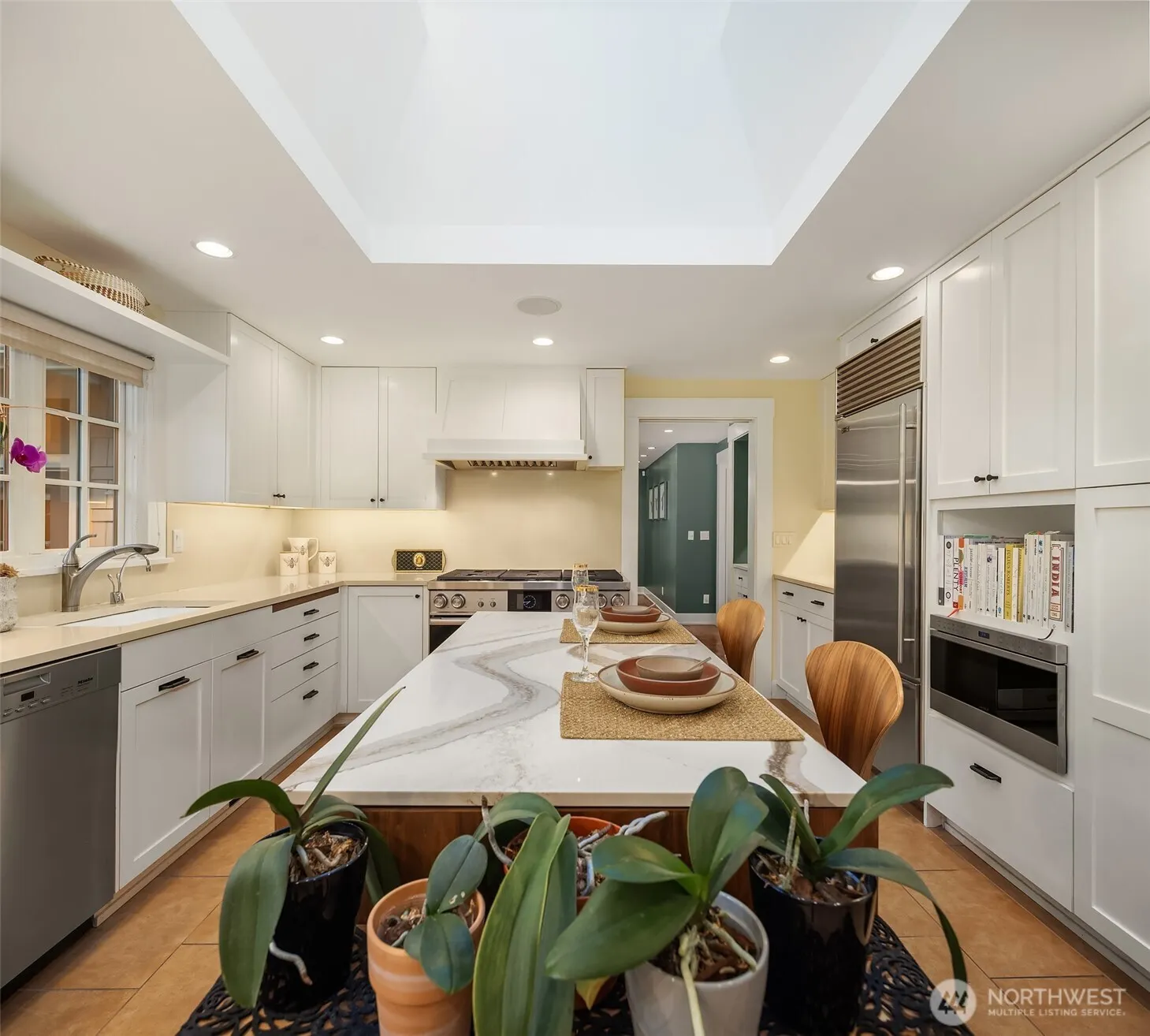 2000 38th Avenue E, Seattle, WA 98112-2411