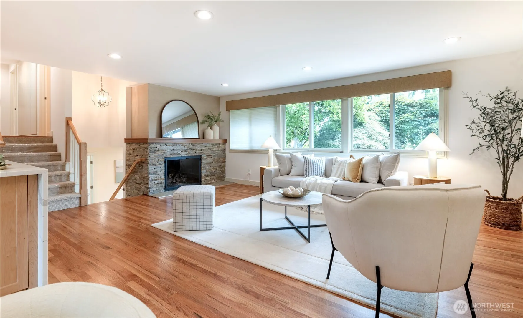17134 NE 8th Place , Bellevue, WA 98008