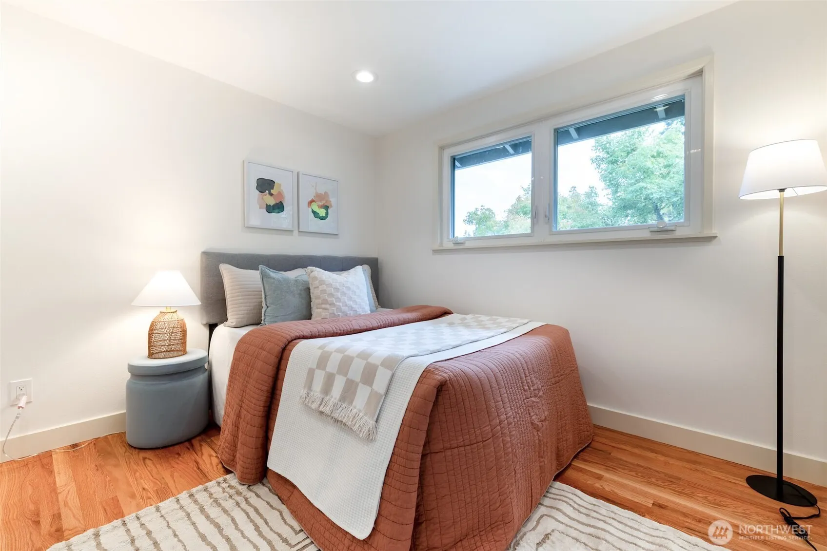 17134 NE 8th Place , Bellevue, WA 98008