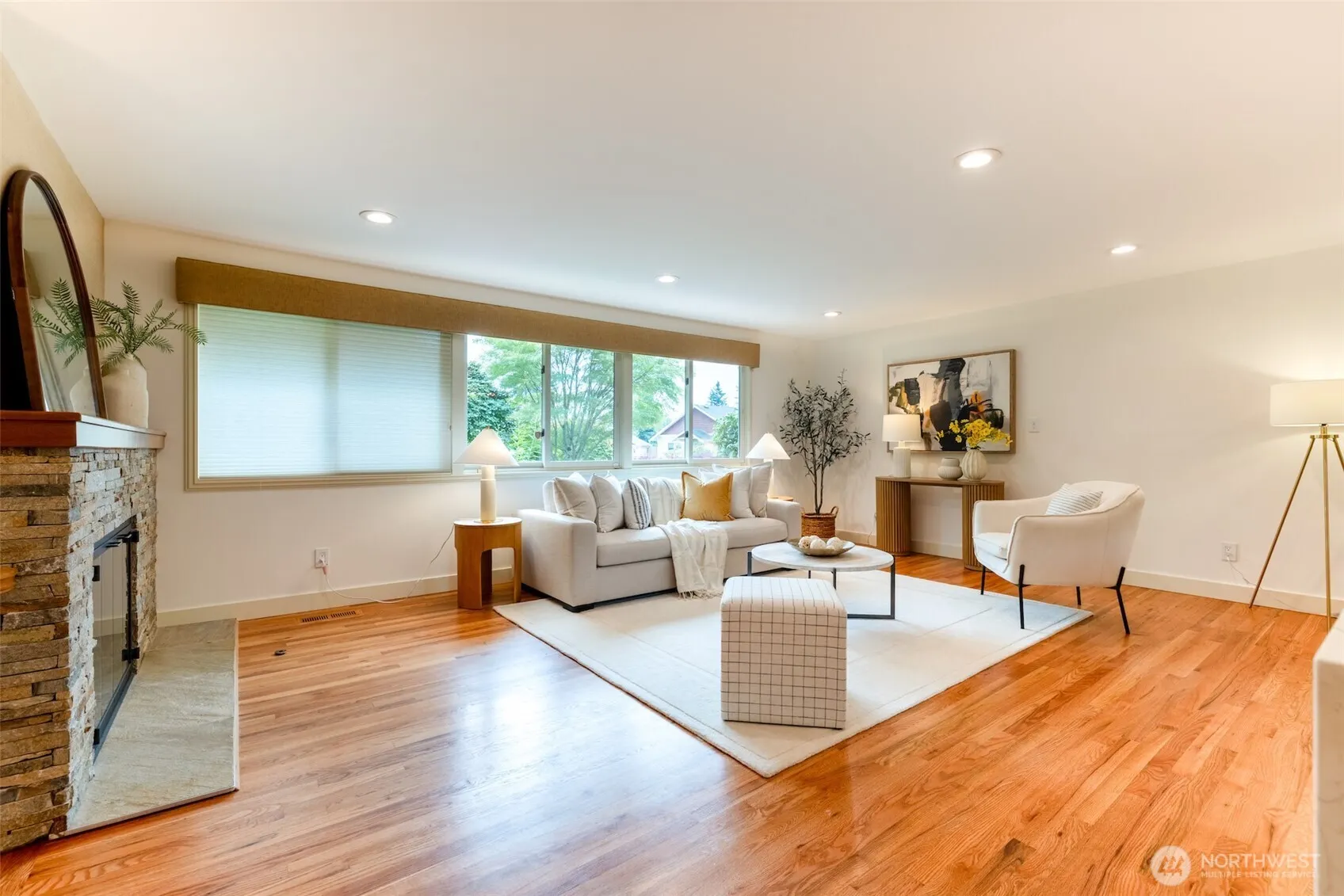 17134 NE 8th Place , Bellevue, WA 98008