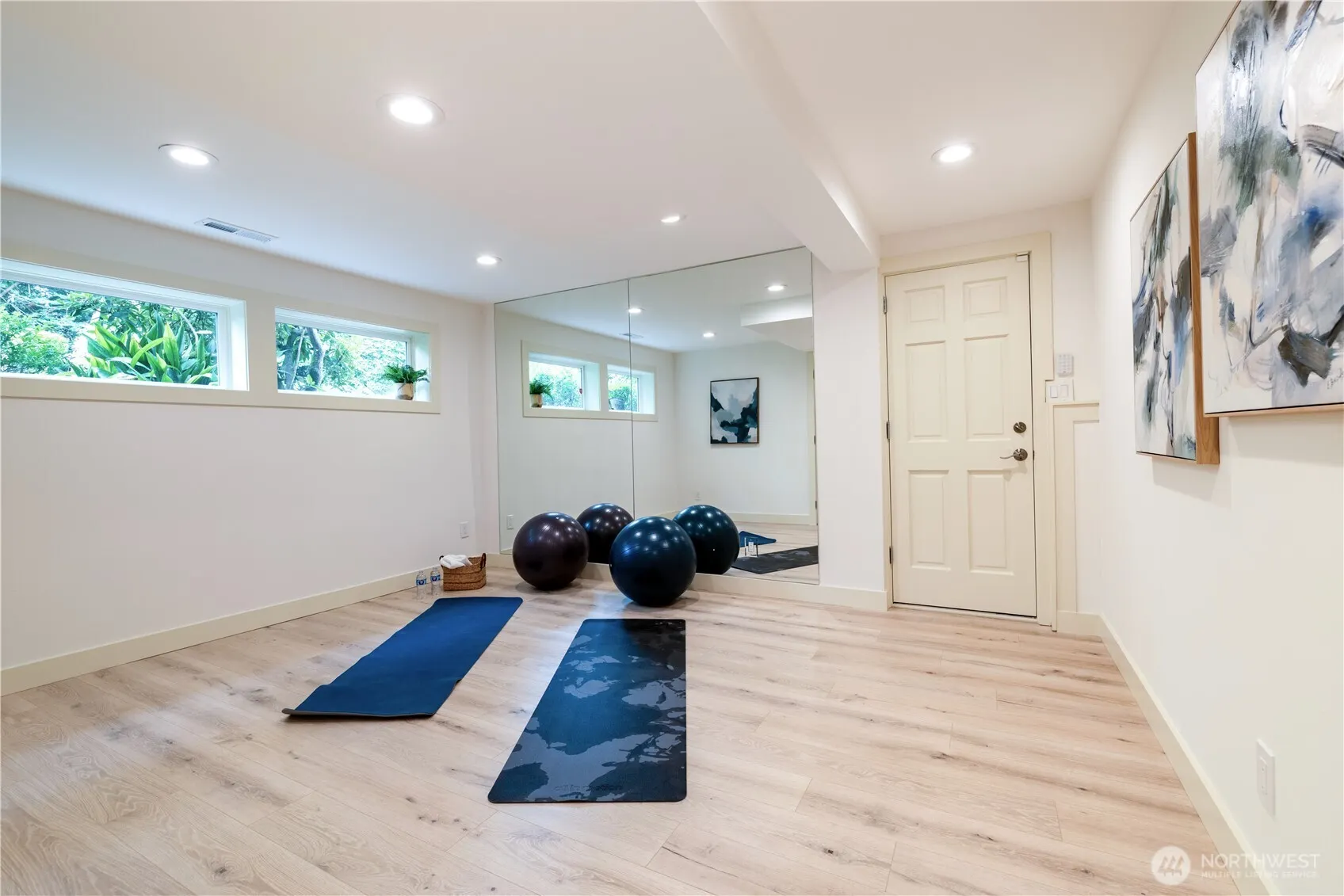 17134 NE 8th Place , Bellevue, WA 98008
