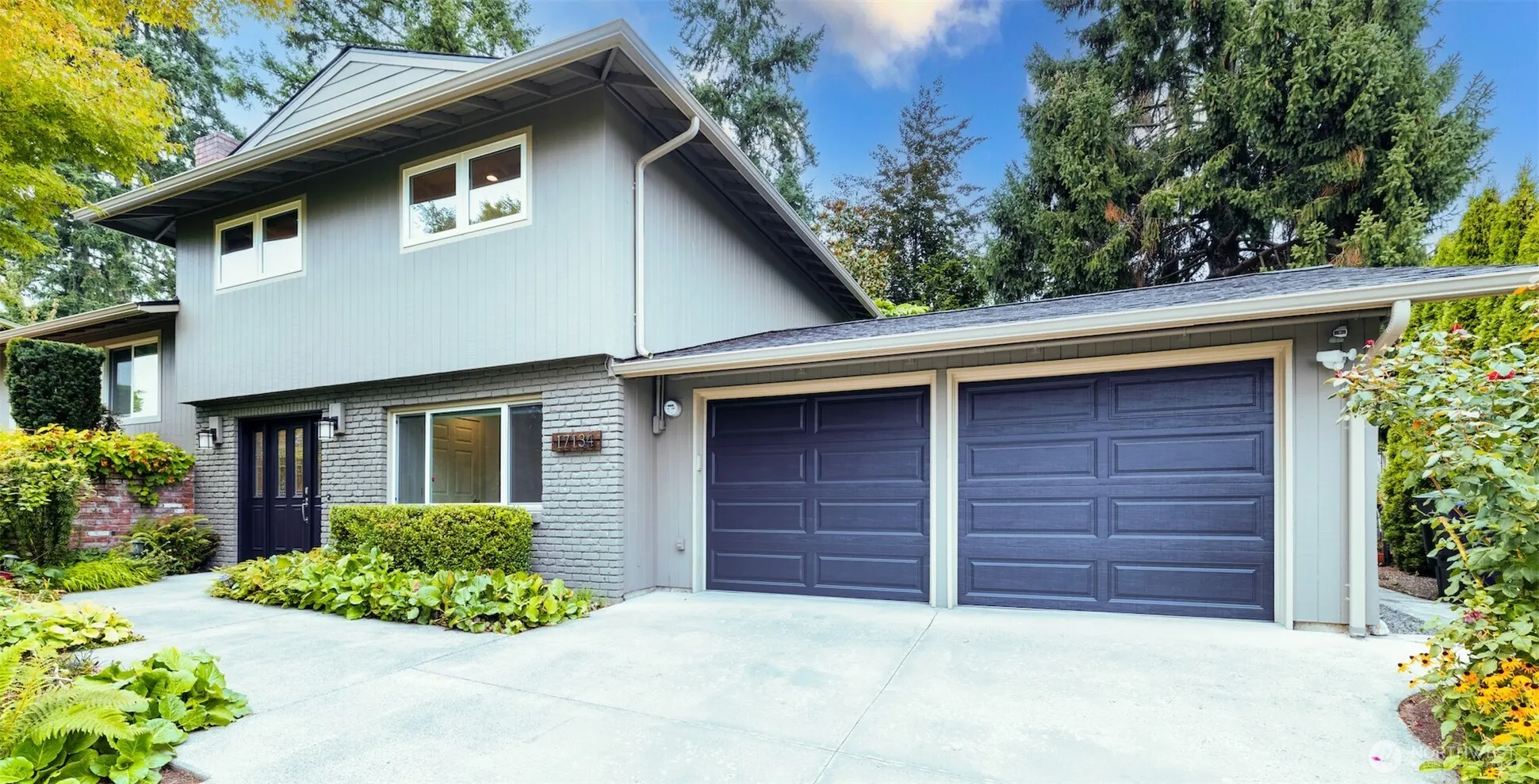 17134 NE 8th Place , Bellevue, WA 98008