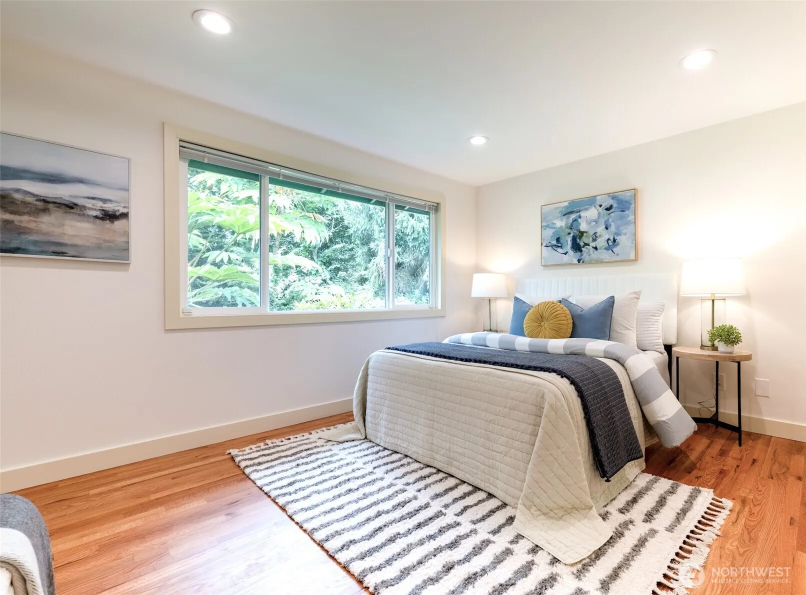 17134 NE 8th Place , Bellevue, WA 98008