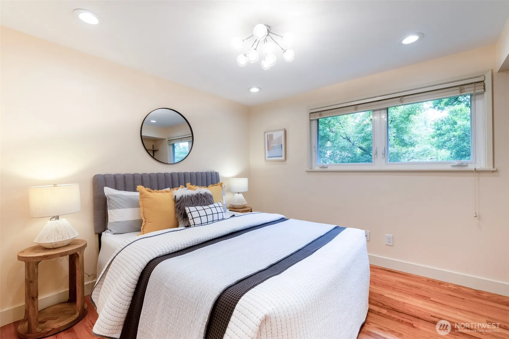 17134 NE 8th Place , Bellevue, WA 98008
