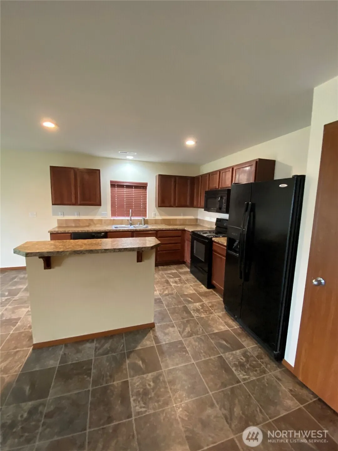 12205 SE 262nd Court , Kent, WA 98030