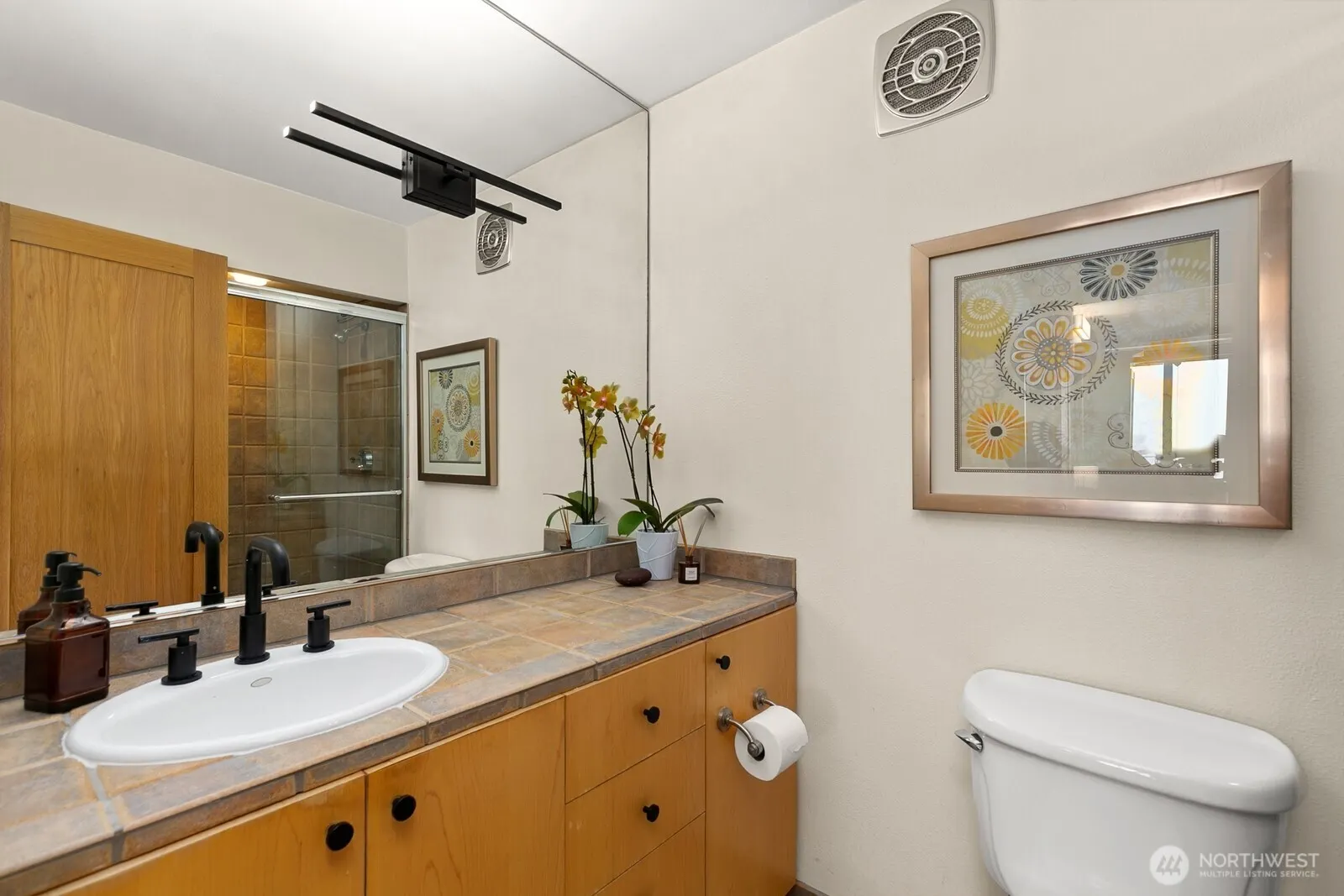 521 5th Avenue W #1003, Seattle, WA 98119