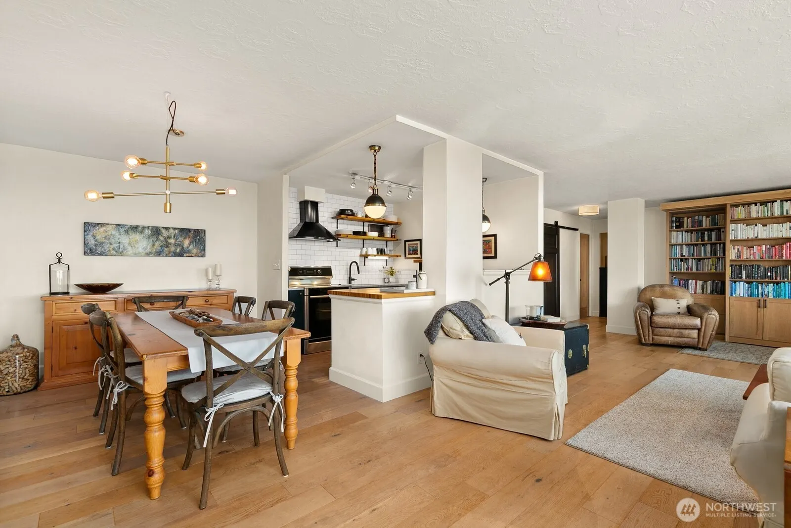 521 5th Avenue W #1003, Seattle, WA 98119