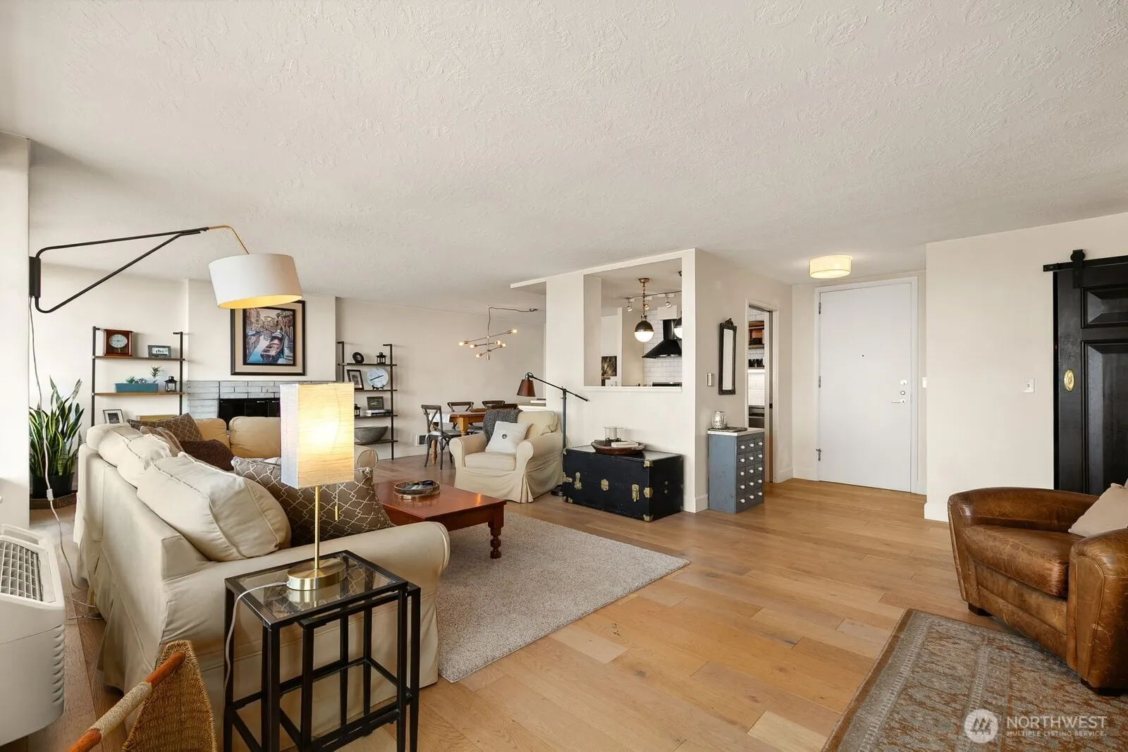 521 5th Avenue W #1003, Seattle, WA 98119