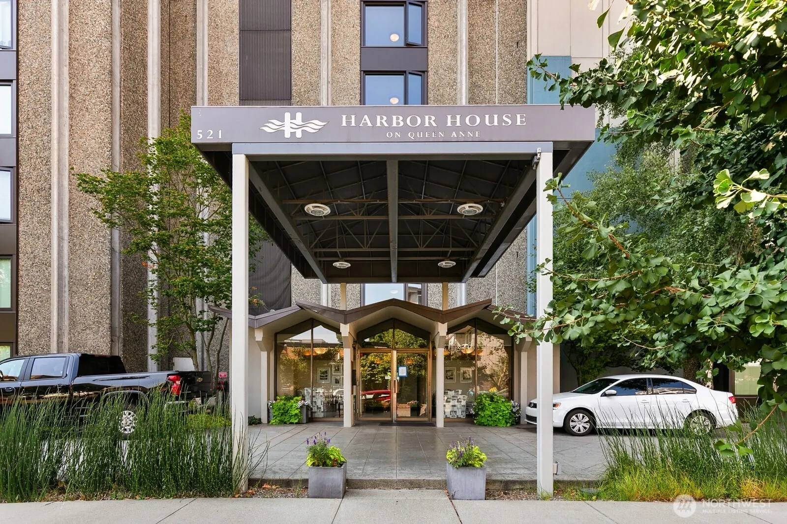521 5th Avenue W #1003, Seattle, WA 98119