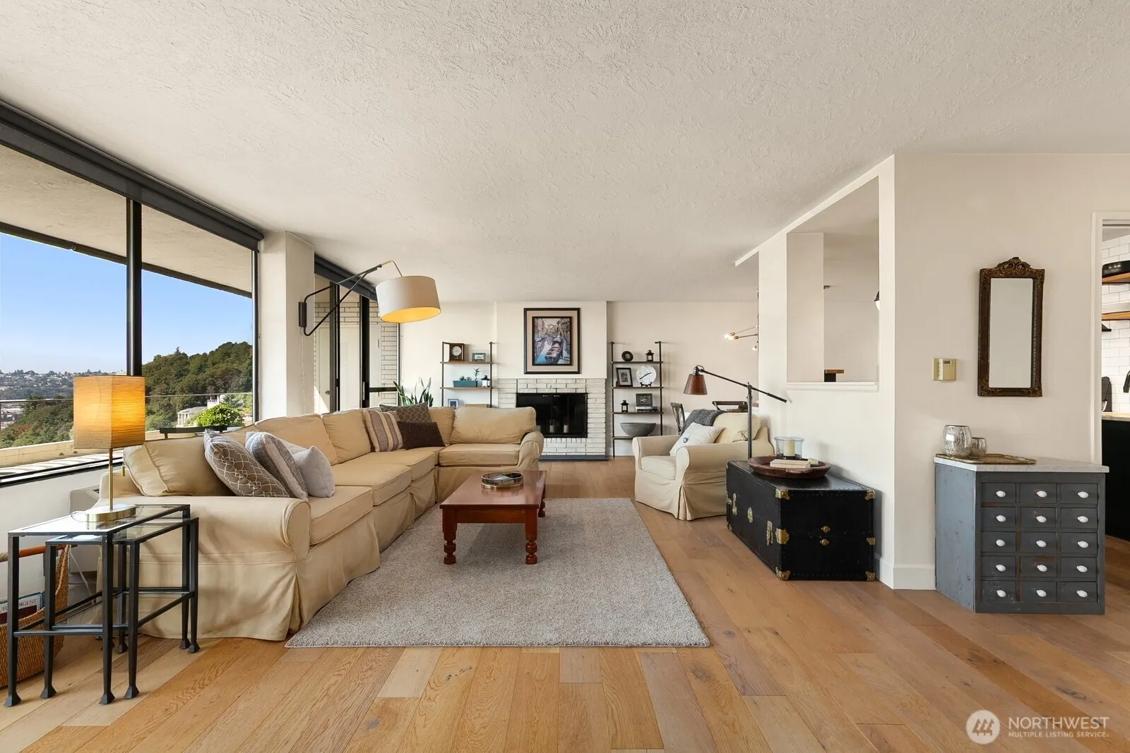 521 5th Avenue W #1003, Seattle, WA 98119