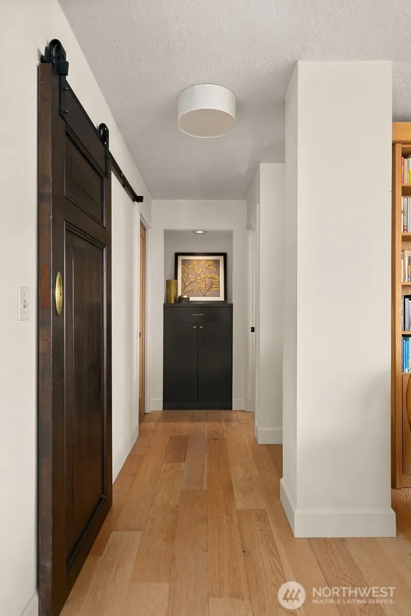521 5th Avenue W #1003, Seattle, WA 98119