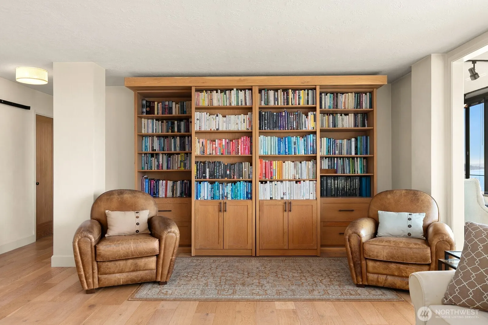 521 5th Avenue W #1003, Seattle, WA 98119