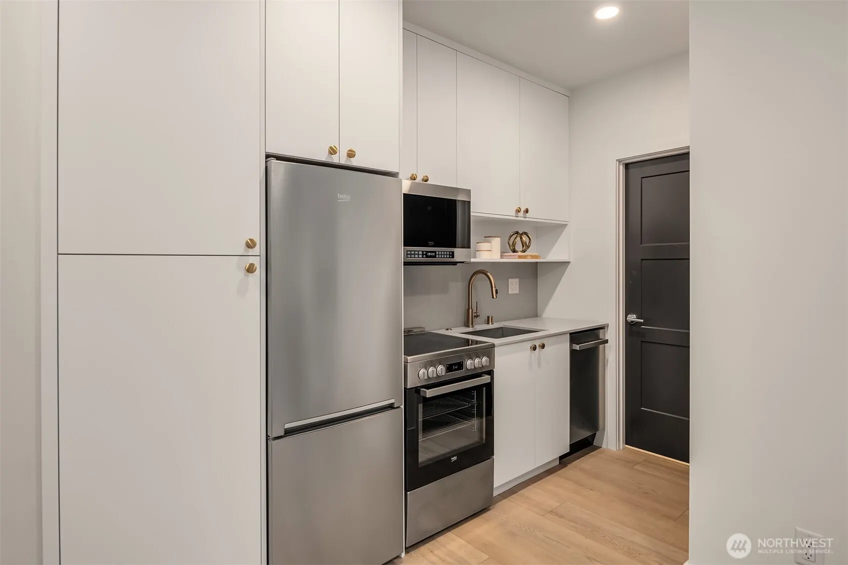 3612 Francis Avenue N, Seattle, WA 98103