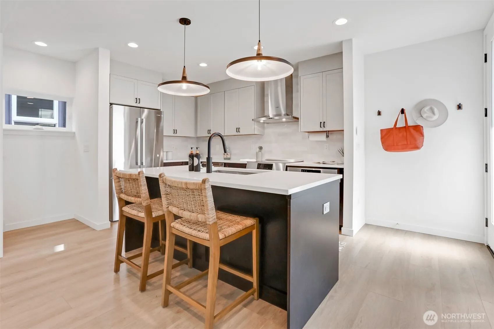 2636 NW 63rd Street , Seattle, WA 98107