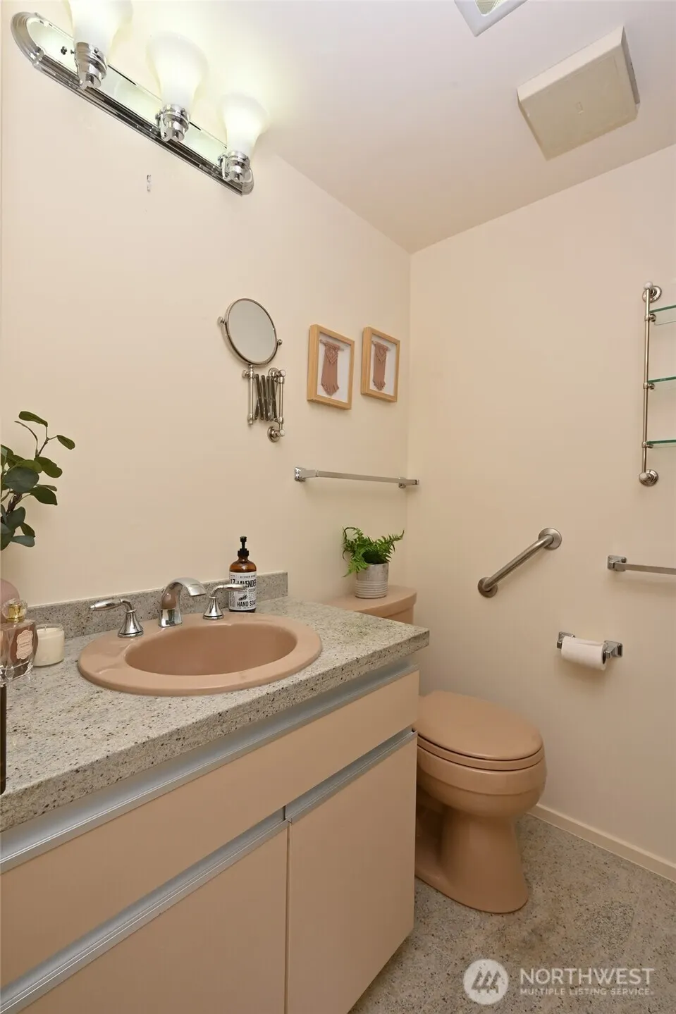 1301 Spring Street #6D, Seattle, WA 98104