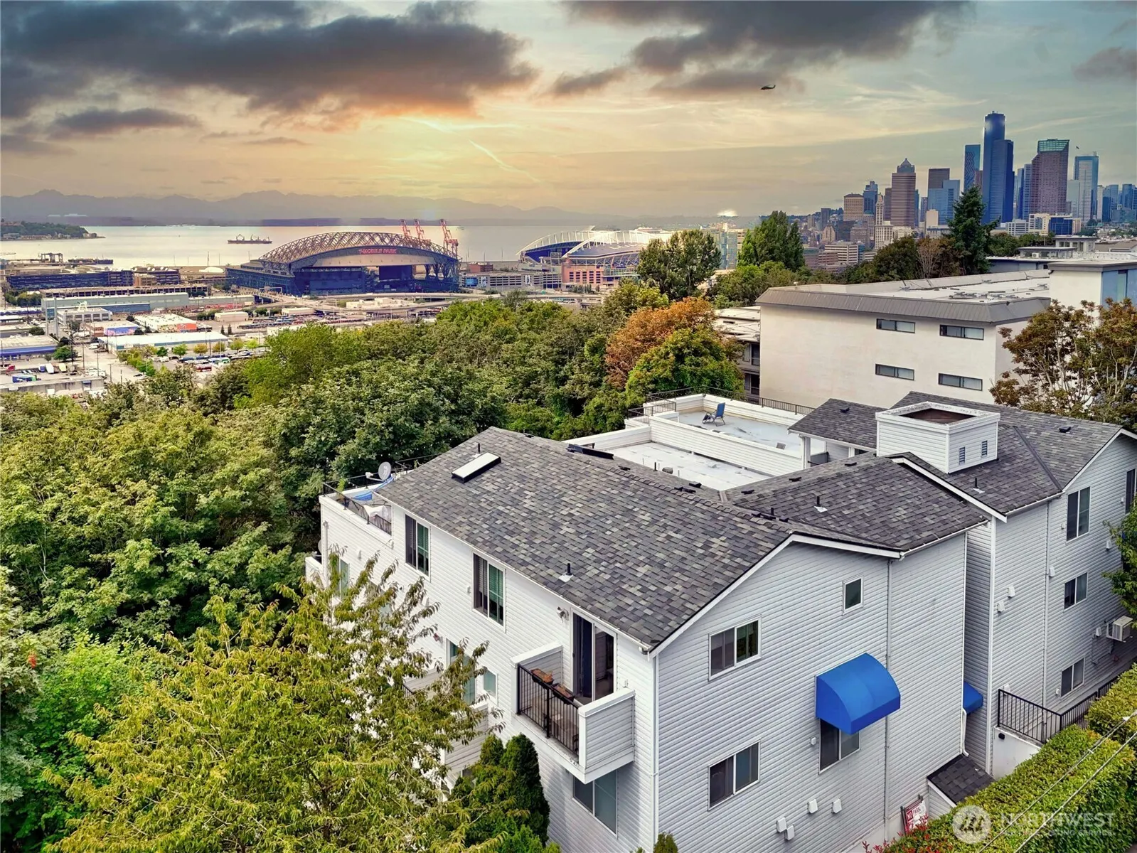 1729 12th Avenue S #201, Seattle, WA 98144