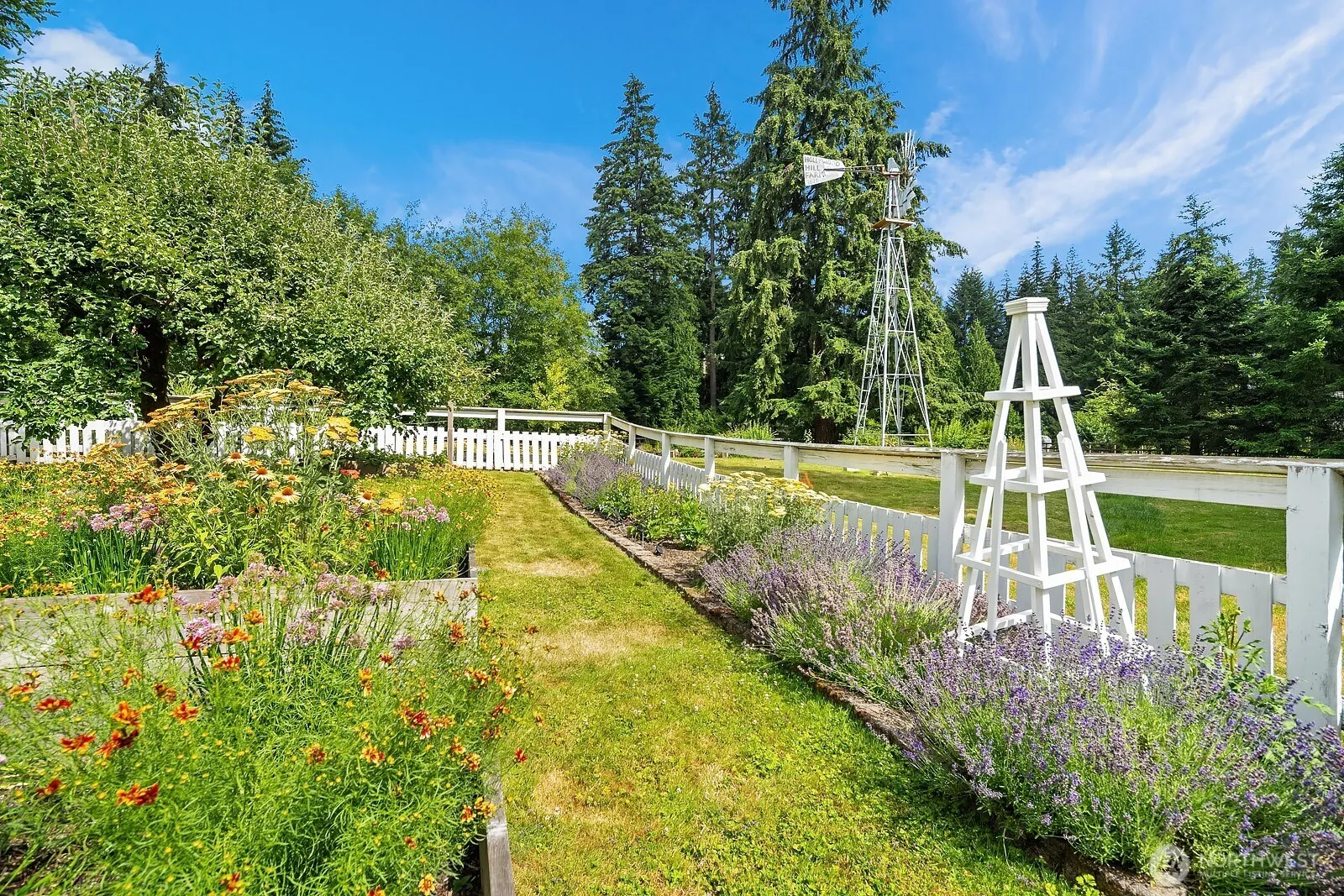 16207 NE 165th Street , Woodinville, WA 98072