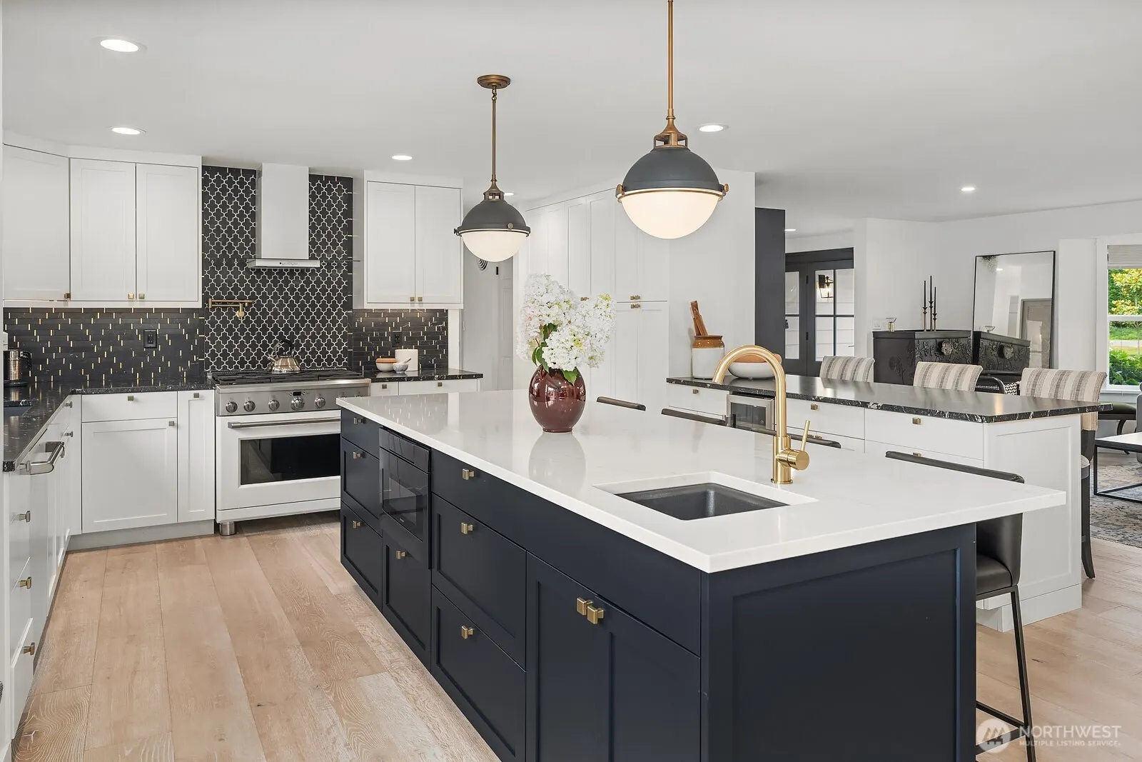 16207 NE 165th Street , Woodinville, WA 98072