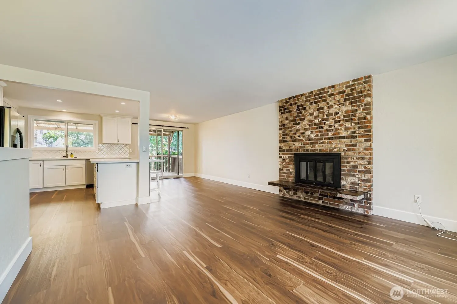 17427 Valley Circle Dr , Bothell, WA 98012